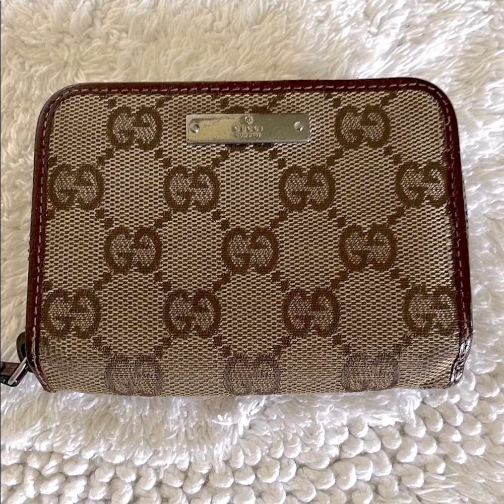Gucci Brown and Tan Wallet. Used condition
